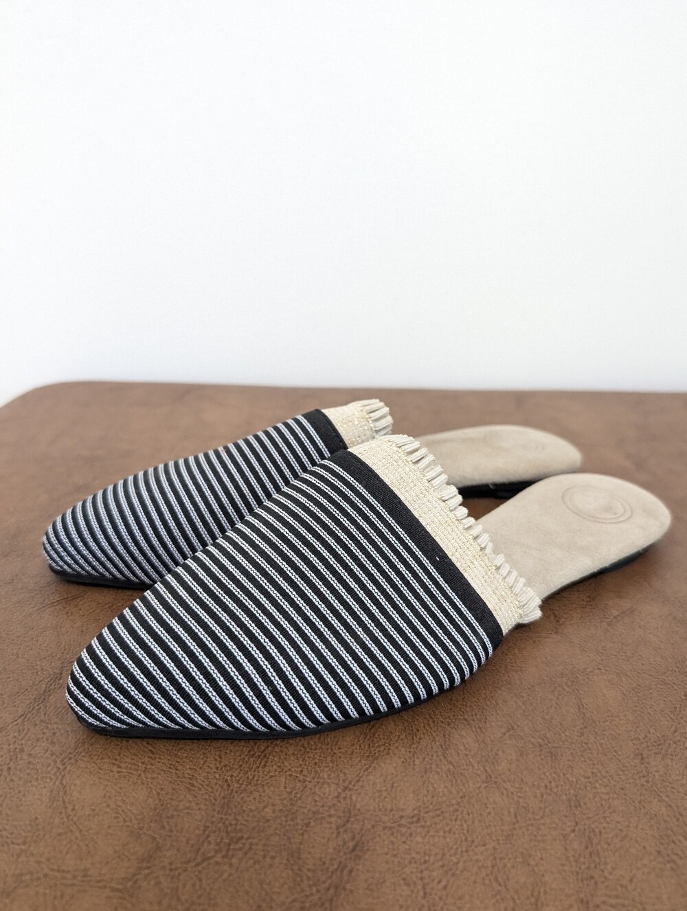 Charleston Shoe Co Striped Elastic Slide Mules Navy Gold White Size 8.5/39